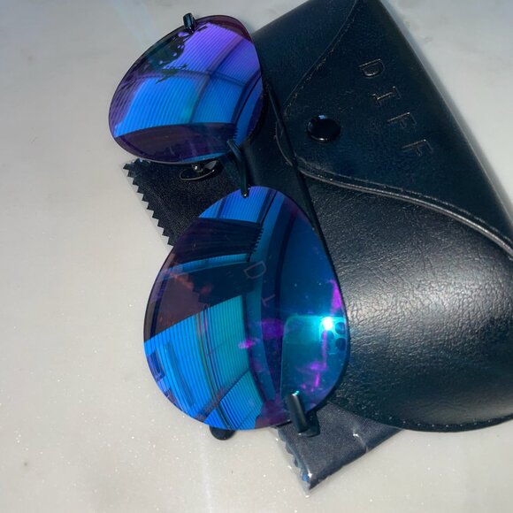 DIFF Evewear LENOX - MATTE BLACK + PURPLE MIRROR DIFF - Picture 4 of 4